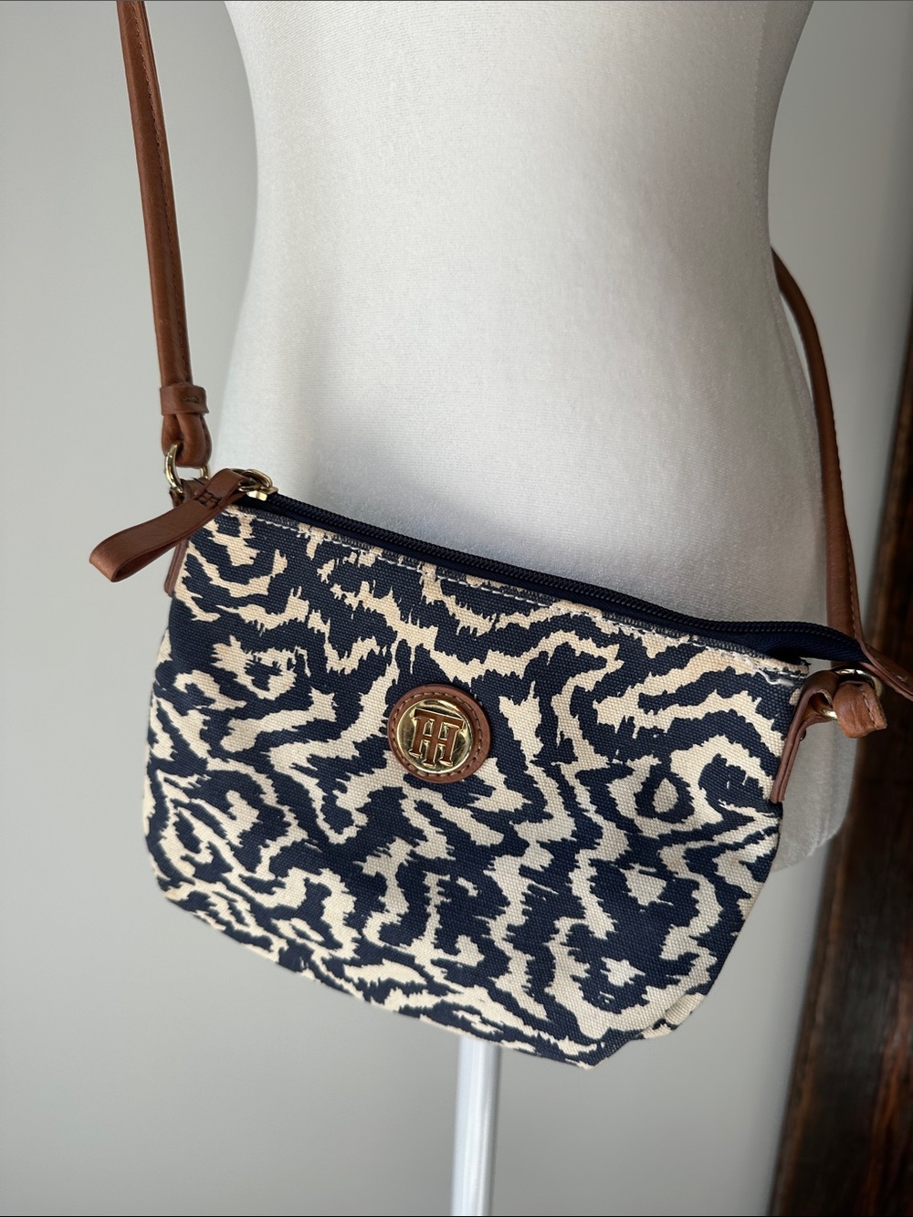 Tommy Hilfiger Navy & Cream Print Crossbody Shoulder Bag Purse